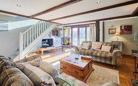 Host & Stay - Tregaer Mill Barn